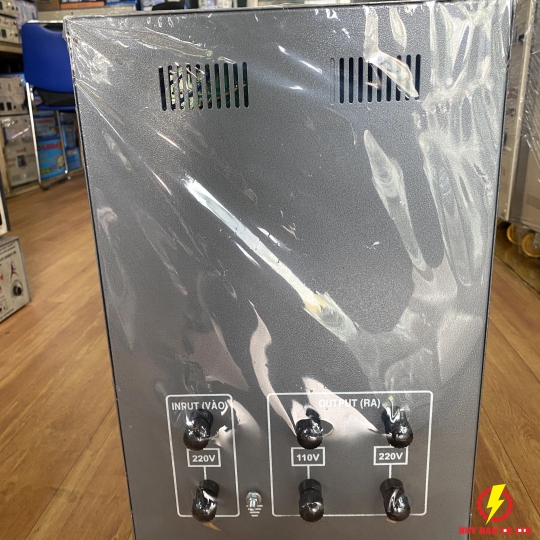 Ổn Áp 15KVA-220V-110V SKAWA